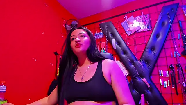 Madame pain  online show from 12-16-24, 12:48