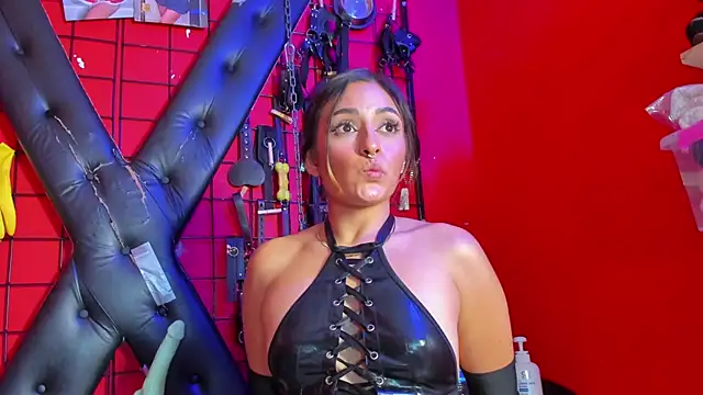 Madame pain  online show from 01-03-25, 06:14