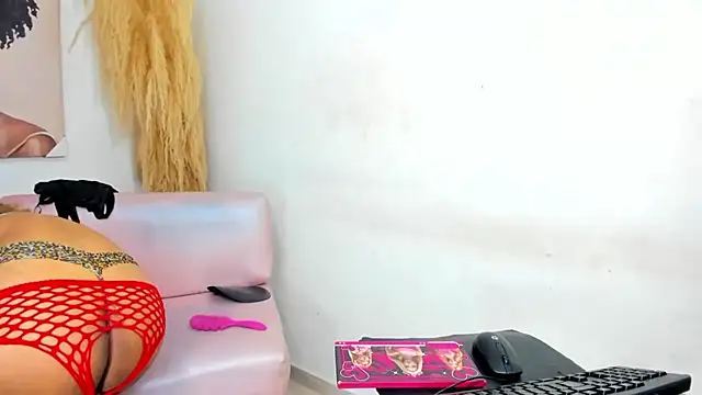 mia foxts online show from 09-23-25, 05:27