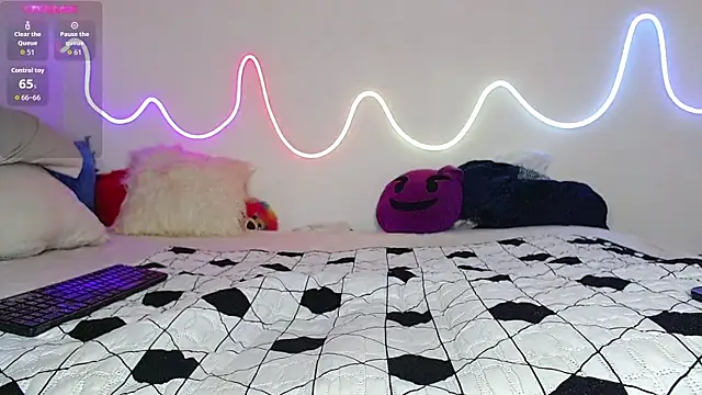 Snapshot of bobsexy08 chatting on 10-04-25, 12:25 bobsexy08 online show from 10-04-25, 12:25