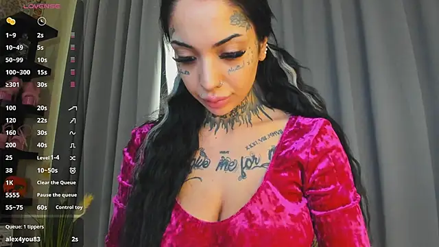 Snapshot of CreamyInkky_ chatting on 03-19-25, 01:07 CreamyInkky  online show from 03-19-25, 01:07