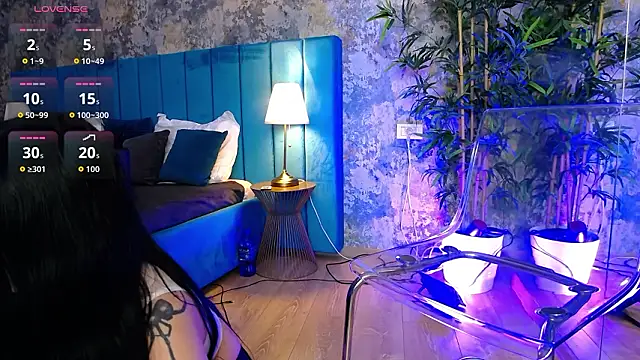 Snapshot of CreamyInkky_ chatting on 02-19-26, 08:10 CreamyInkky online show from 02-19-26, 08:10