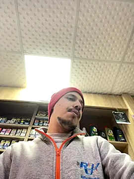 Snapshot of baramadalin chatting on 11-14-25, 05:17 baramadalin online show from 11-14-25, 05:17