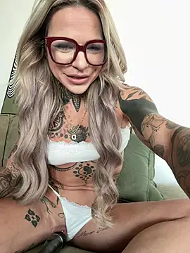Divina X  online show from 07-29-26, 04:21