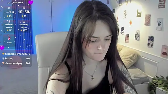 Snapshot of SashaSunlight chatting on 01-11-25, 08:43 SashaSunlight online show from 01-11-25, 08:43