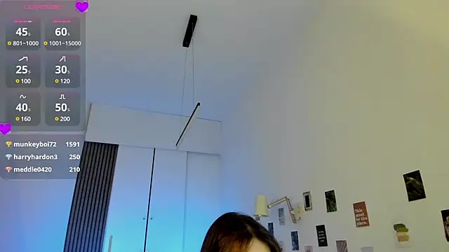 Snapshot of SashaSunlight chatting on 03-17-25, 08:30 SashaSunlight online show from 03-17-25, 08:30