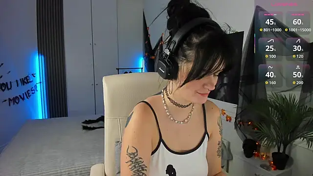 Snapshot of SashaSunlight chatting on 11-01-25, 02:30 SashaSunlight online show from 11-01-25, 02:30