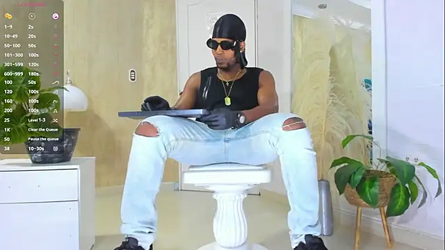 RicoBrown777  online show from 04-19-26, 03:50