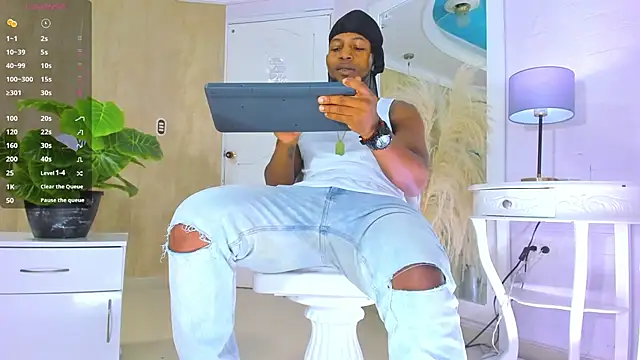 RicoBrown777  online show from 06-09-26, 04:02