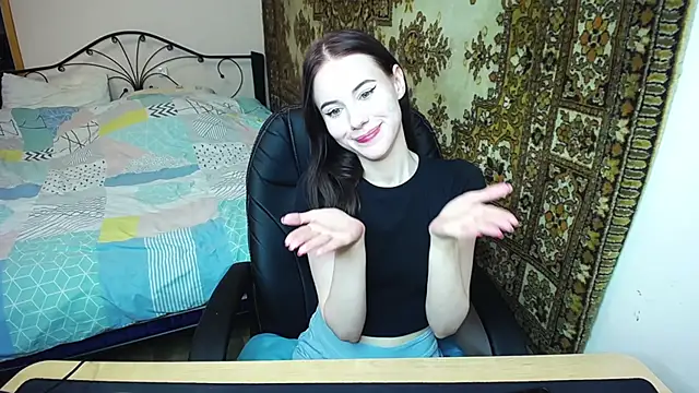 Olivia Graceee online show from 06-30-26, 09:10