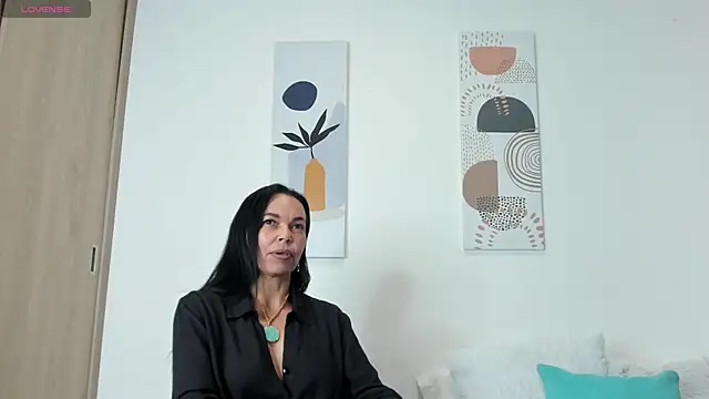 Snapshot of Evawalker_ chatting on 02-08-25, 04:14 Evawalker online show from 02-08-25, 04:14