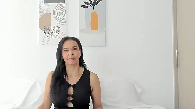Snapshot of Evawalker_ chatting on 09-20-25, 03:24 Evawalker online show from 09-20-25, 03:24