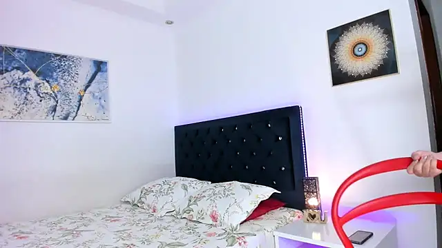 Snapshot of MissMaria chatting on 01-28-25, 03:04 MissMaria online show from 01-28-25, 03:04