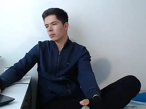 Eliantg online show from 12-16-25, 06:35