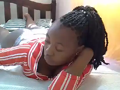 Snapshot of Amanda255 chatting on 02-03-25, 08:13 Amanda255 online show from 02-03-25, 08:13