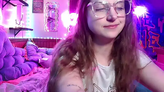 Snapshot of mirannacult chatting on 01-07-25, 12:13 mirannacult online show from 01-07-25, 12:13