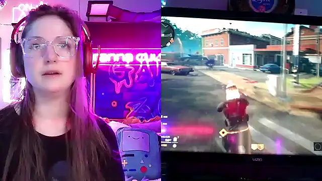 Snapshot of mirannacult chatting on 01-10-25, 06:53 mirannacult online show from 01-10-25, 06:53