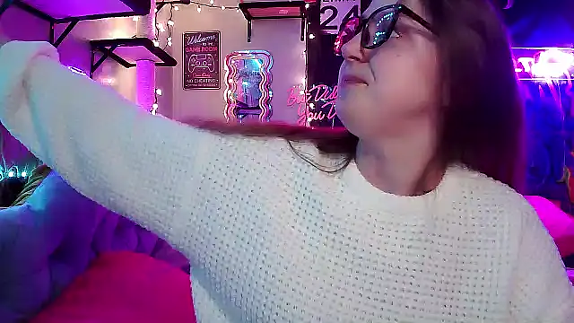 Snapshot of mirannacult chatting on 01-17-25, 12:21 mirannacult online show from 01-17-25, 12:21