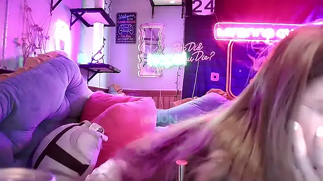 Snapshot of mirannacult chatting on 01-27-25, 02:20 mirannacult online show from 01-27-25, 02:20