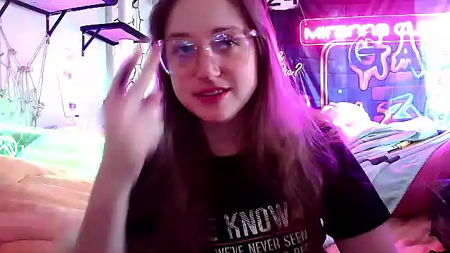 Snapshot of mirannacult chatting on 03-10-25, 03:09 mirannacult online show from 03-10-25, 03:09