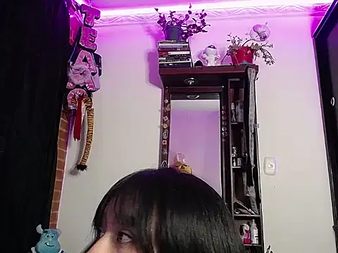 Snapshot of iam_valery chatting on 02-20-25, 12:41 iam valery online show from 02-20-25, 12:41