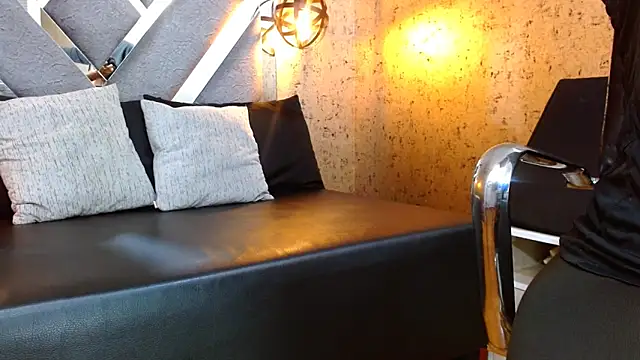 Michelle Brito1 online show from 02-23-25, 01:21