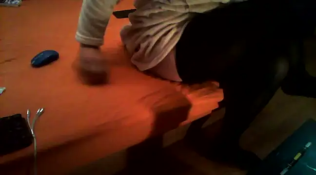 Snapshot of eblata04 chatting on 12-13-24, 09:41 eblata04 online show from 12-13-24, 09:41