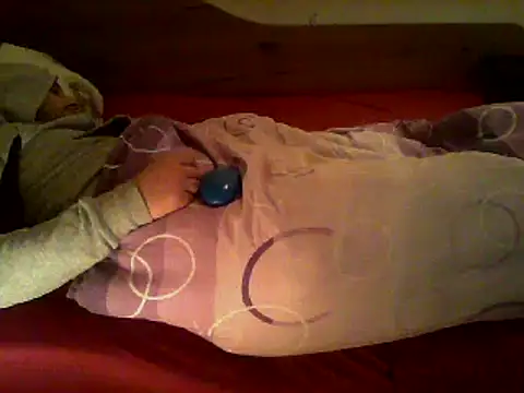 Snapshot of eblata04 chatting on 12-25-24, 04:01 eblata04 online show from 12-25-24, 04:01