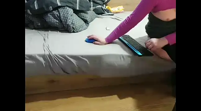 Snapshot of eblata04 chatting on 03-01-25, 09:04 eblata04 online show from 03-01-25, 09:04