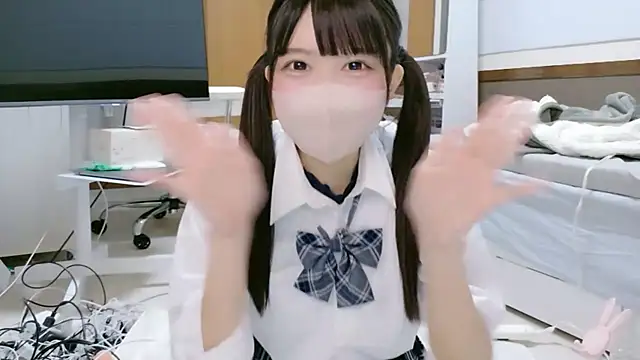 Snapshot of YUNOCHI_nyanko chatting on 10-13-25, 10:26 YUNOCHI nyanko online show from 10-13-25, 10:26