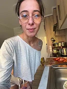 Snapshot of SOFIASWEETSECRETT chatting on 11-12-25, 11:21 SOFIASWEETSECRETT online show from 11-12-25, 11:21