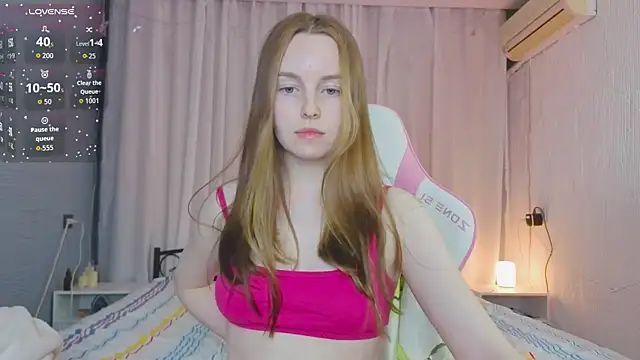 Snapshot of Wild__flowers chatting on 05-14-26, 05:42 Wild flowers online show from 05-14-26, 05:42