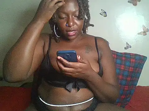 Snapshot of IAm_Katie chatting on 02-10-25, 09:36 IAm Katie online show from 02-10-25, 09:36