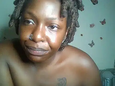 Snapshot of IAm_Katie chatting on 03-09-25, 11:35 IAm Katie online show from 03-09-25, 11:35