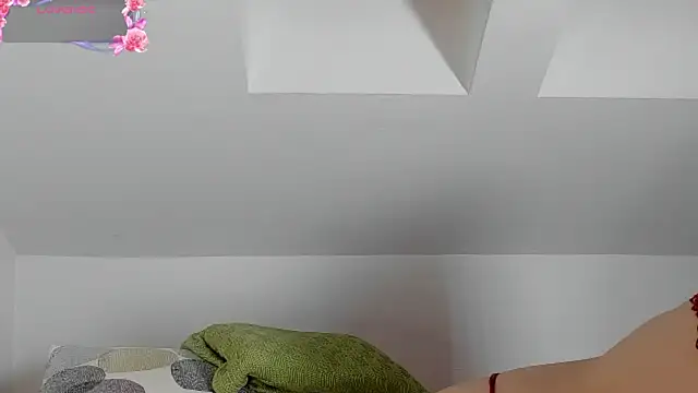 laurasommer online show from 02-08-25, 05:08