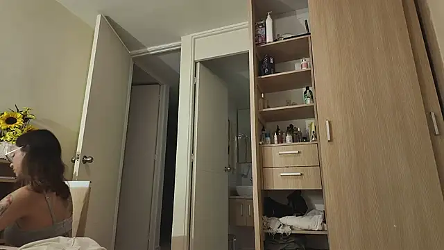 juanasnz99 online show from 03-21-25, 05:21