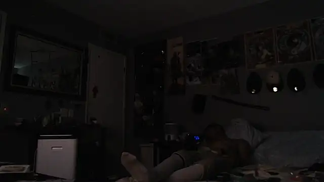 eavestease1 online show from 07-10-26, 06:21