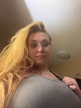 Lalalynn online show from 04-14-26, 02:06