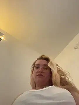 Lalalynn online show from 04-27-26, 07:56