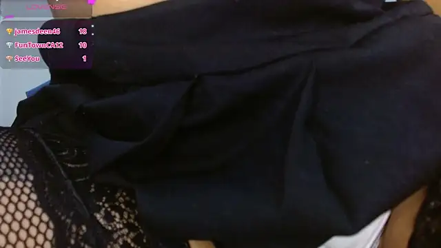 Snapshot of helenacyruss chatting on 12-13-24, 11:50 helenacyruss online show from 12-13-24, 11:50