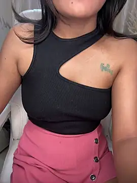 LeisyXO online show from 01-26-25, 10:13