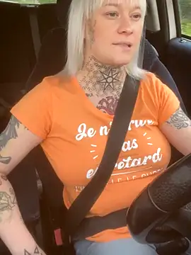 poussichienne online show from 11-14-25, 11:31