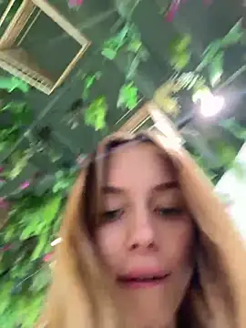 Snapshot of enjoy_my_beauty chatting on 12-14-24, 05:07 enjoy my beauty online show from 12-14-24, 05:07