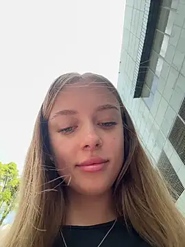 Snapshot of enjoy_my_beauty chatting on 03-23-25, 04:16 enjoy my beauty online show from 03-23-25, 04:16