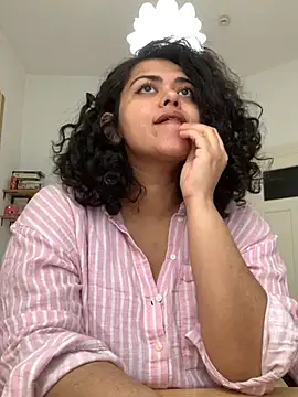 Curvydesifromgermany online show from 10-15-25, 10:37