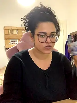 Curvydesifromgermany online show from 11-24-25, 02:39