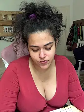 Curvydesifromgermany online show from 06-10-26, 01:10