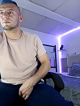 Snapshot of Damon_Bakert chatting on 02-12-25, 02:24 Damon Bakert online show from 02-12-25, 02:24