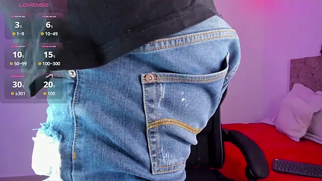 Snapshot of Damon_Bakert chatting on 11-03-25, 01:12 Damon Bakert online show from 11-03-25, 01:12