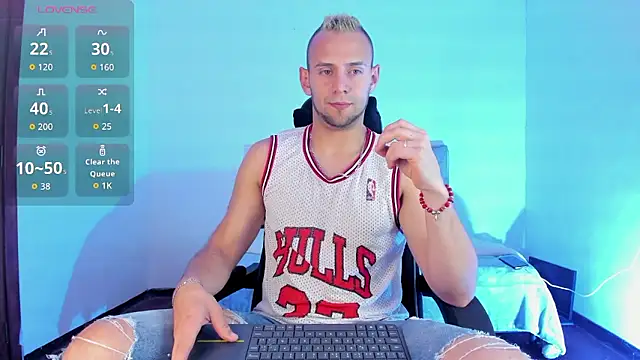 Snapshot of Damon_Bakert chatting on 01-14-26, 02:44 Damon Bakert online show from 01-14-26, 02:44